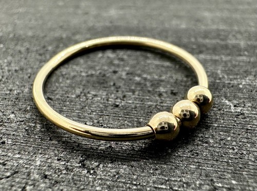 9ct gold fidget ring 3 - 9ct, beads