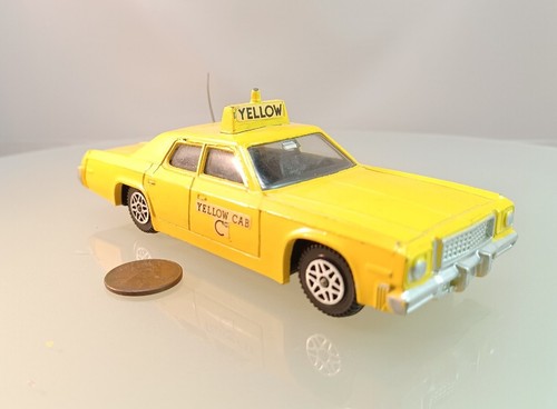 Dinky toys taxi cab plymouth - toys,