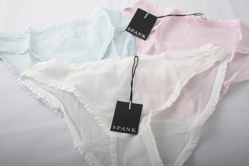 Spank pom lampson ruffle - pom, ~