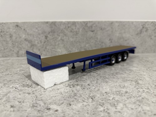 Corgi tri axle flatbed - corgi, tri-axle