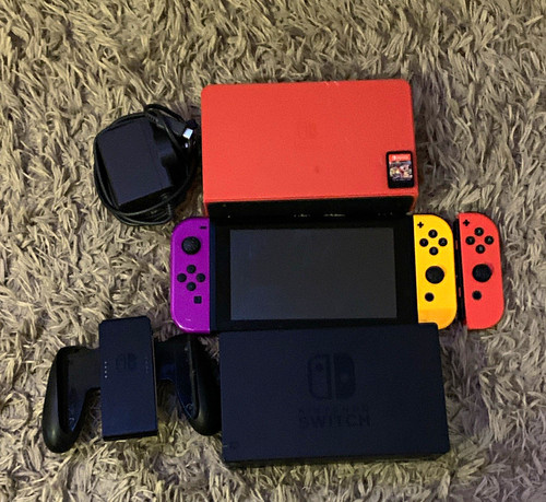 Nintendo switch 32gb handheld - nintendo,