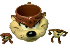 Looney Tunes Mug Taz The Tazmanian Devil Warner Brothers 1992 3D & 2 figures toy