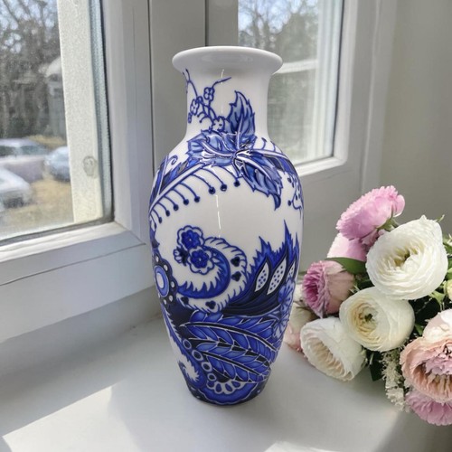 Old tupton ware - blue, white