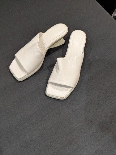 Vic matié cream leather mules - leather,