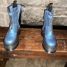 Bouncing Boots