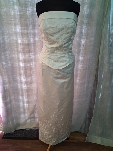 Wedding dress size ivory - wedding,