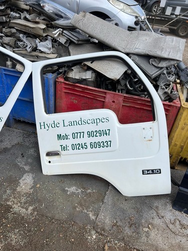 2004 nissan cabstar front door - 2004,