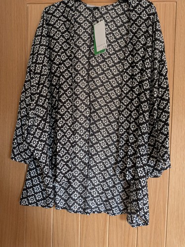 Bnwt papaya black white print - bnwt,