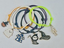6 HALLOWEEN FRIENDSHIP BRACELETS TRICK Or TREAT Party Bag Fillers PRIZES