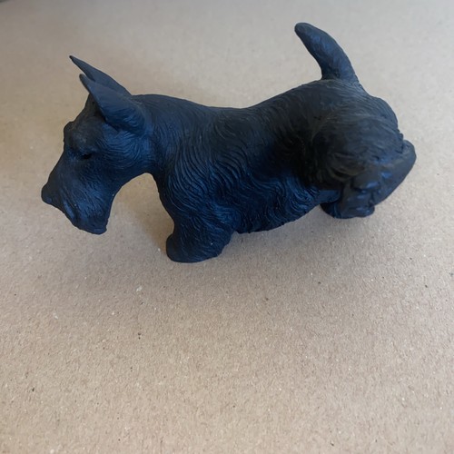Small black inch scottie dog - small,