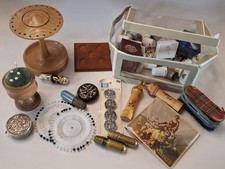 Vintage Haberdashery Sewing Collectibles / Thimbles / Etui / Tape Measure(B2579)