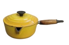 Vintage LE CREUSET SAUCEPAN WITH LID 18 cm Cast Iron Enamel wooden handle YELLOW