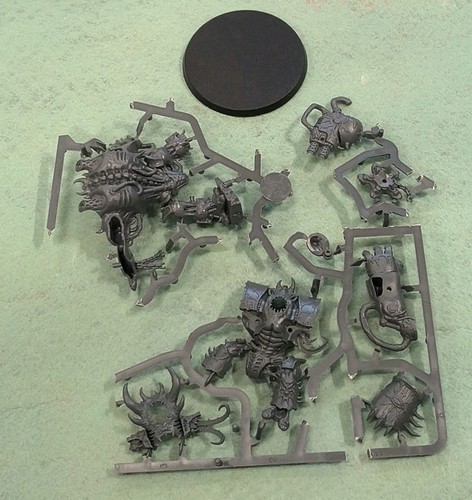 Warhammer 40k hellbrute - warhammer, sprue