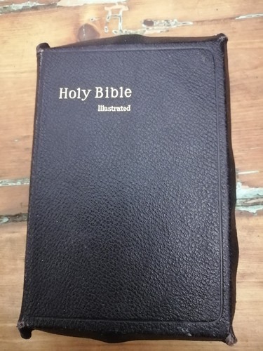 Holy bible illustrated - bible, collins
