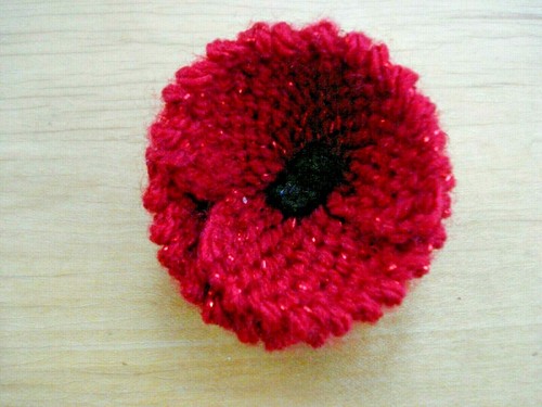 Sparkly red flower brooch pin - red,