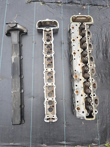 Jaguar v12 camshaft - camshaft, cover