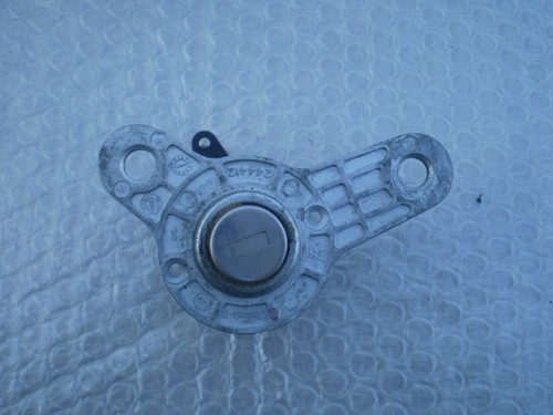 Locking device door cylinder - locking,