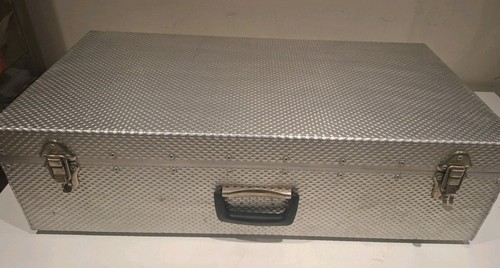 Large crinkle aluminum case - large,
