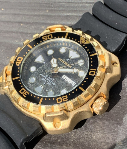 Divers style watch gold black - divers,