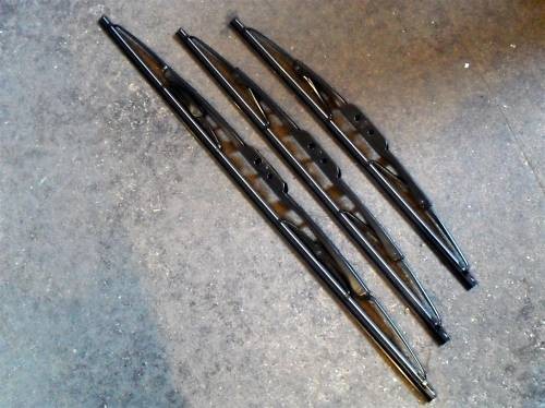 Wiper blade set - , for