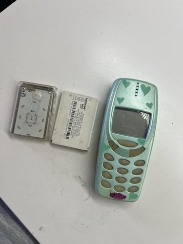 Nokia 3310 mobile phone faulty - 3310,