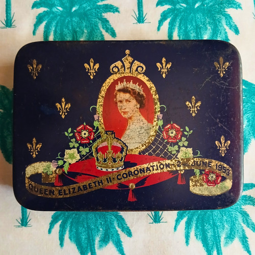 Vintage 1953 queen elizabeth - vintage,