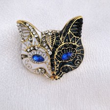 Statement cat mask brooch - cat,