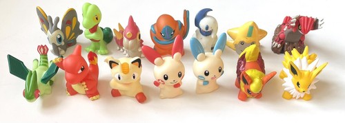 Bandai pokemon figures 2002 - bandai,