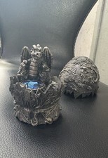 The protector Tudor Mint Myth and Magic 1049 Dragon Egg Pewter Figure 