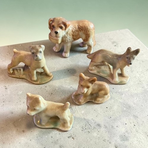 Job lot vintage wade whimsies - wade,