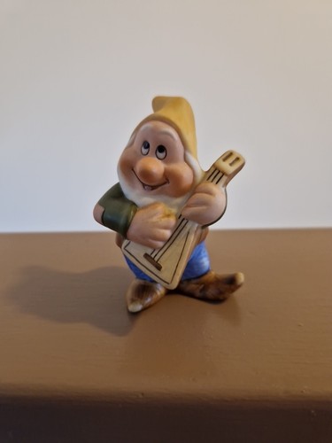 Walt disney schmid sneezy - disney,