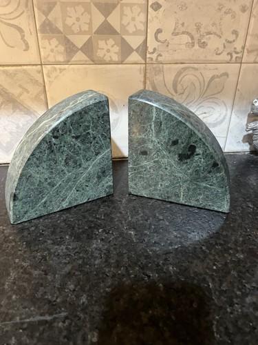 Beautiful green marble - lb.,