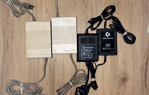 Commodore 128 power - 128/64,