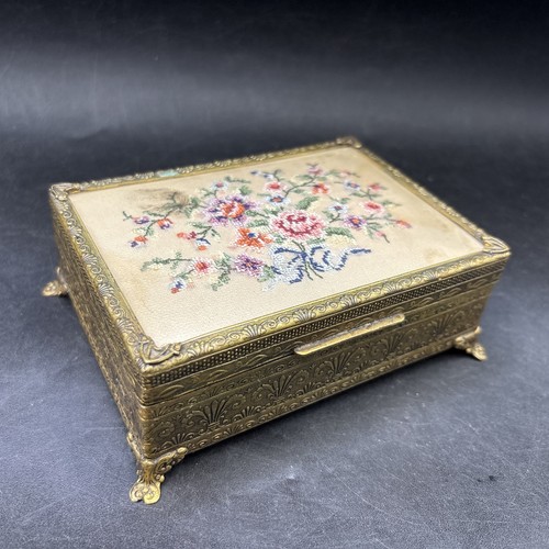 Brass casket embroidered - brass, lid