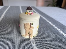 Border Fine Arts Classic Pooh