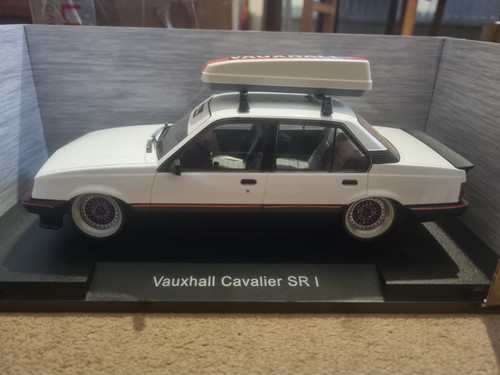 Mcg vauxhall cavalier - 1/18,