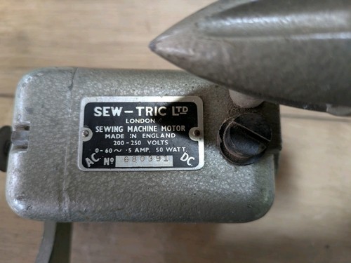 Vintage late 1950s - 1950s, sew-
