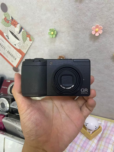 Ricoh digital camera - digital, gr