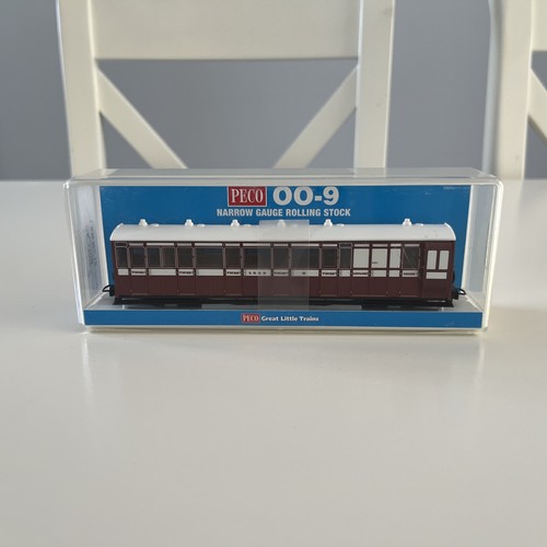 Peco narrow gauge rolling - narrow,