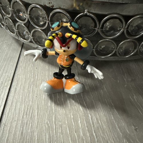 Jazwares charmy bee sonic - jazwares,