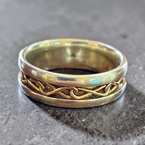 9ct white gold band - white,