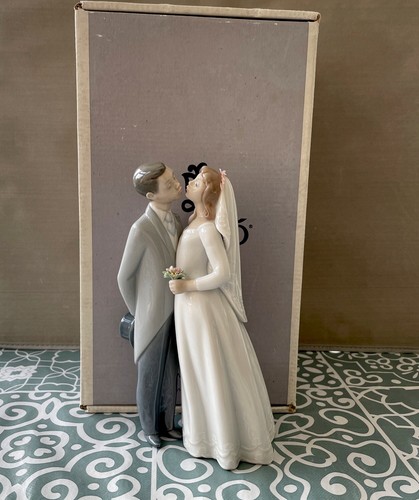 Gorgeous lladro kiss to - lladro,