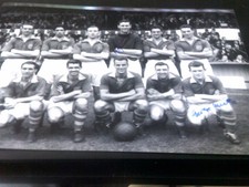 LEEDS UNITED 12X8 INCHES SIGNED GLOSSY PICTURE