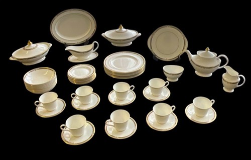 Royal doulton forsyth 54piece - doulton,