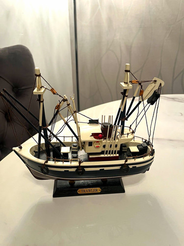 Merchant navy trawler - navy, model