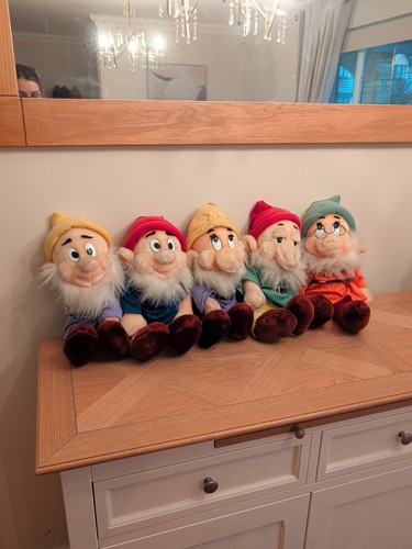 Disney store snow white - disney,