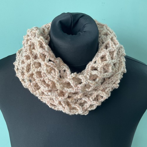Dusky peach crochet infinity - dusky,