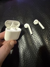 Apple AirPods 1st Generation