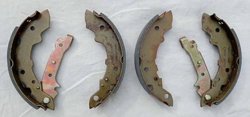 Ford rear brake shoes - rear,