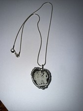 Vintage Wedgwood Necklace –